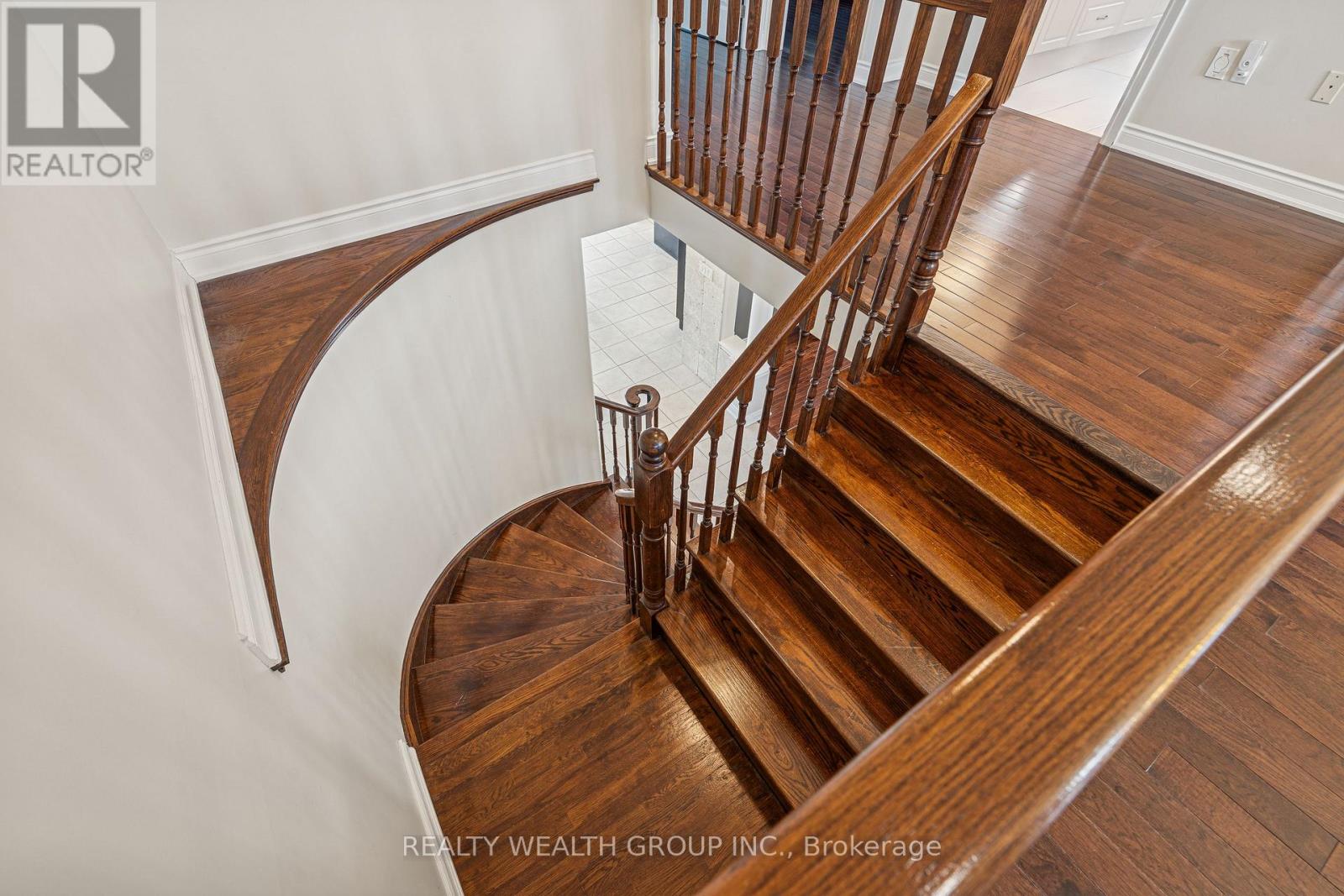 896 BOOTH AVENUE - 24