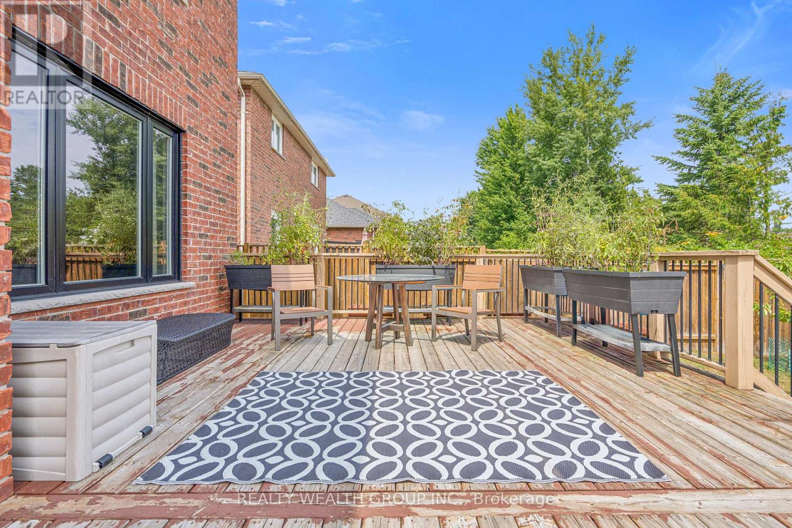 896 BOOTH AVENUE - 35