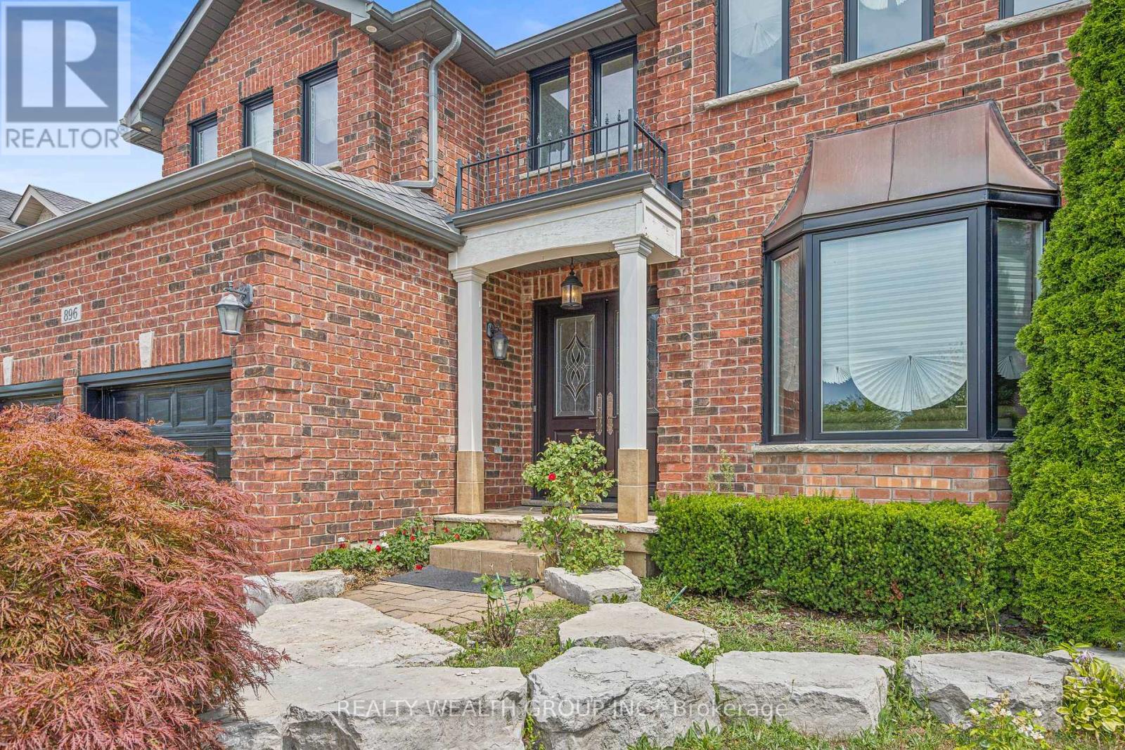896 BOOTH AVENUE - 4