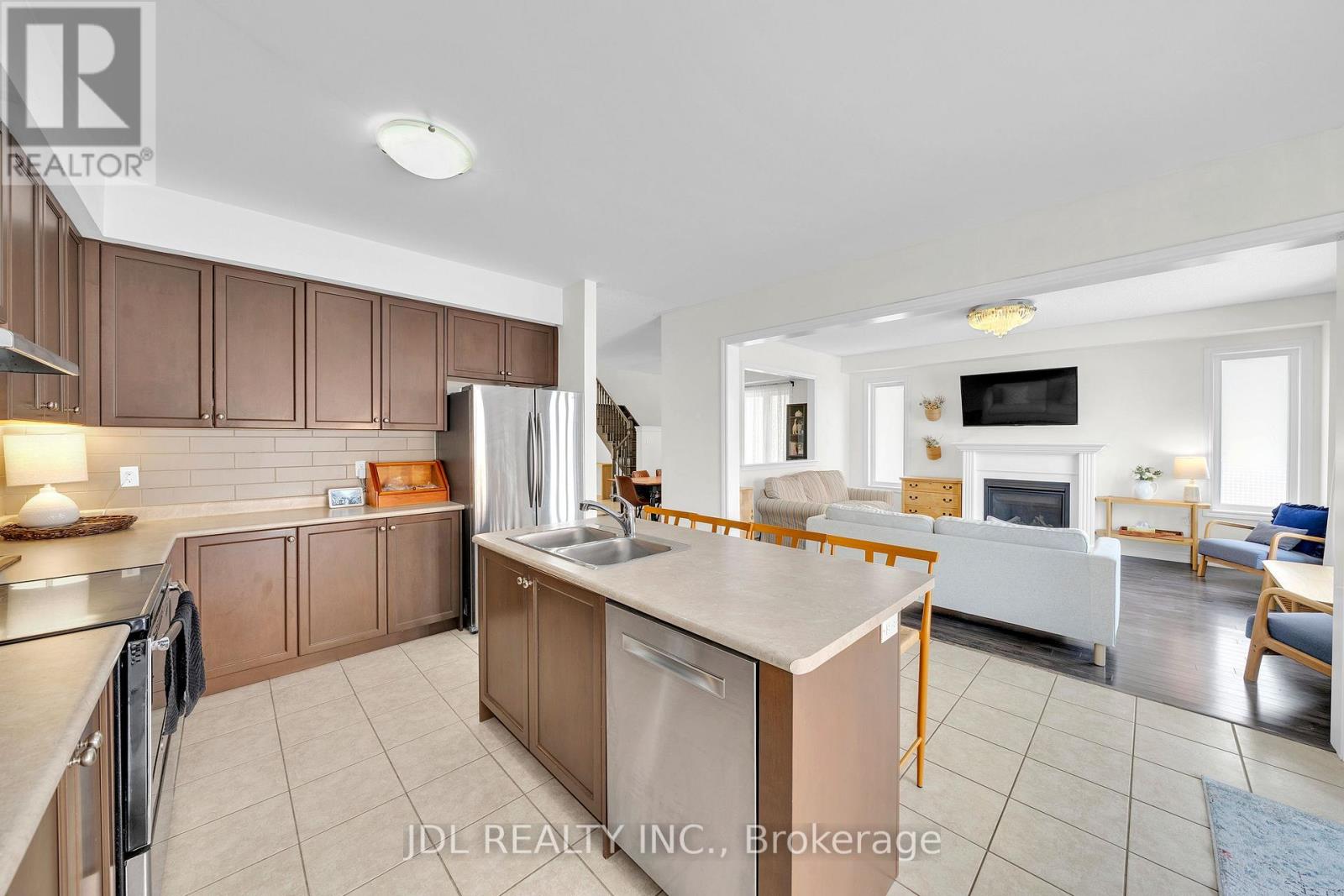 376 MILLER PARK AVENUE - 10
