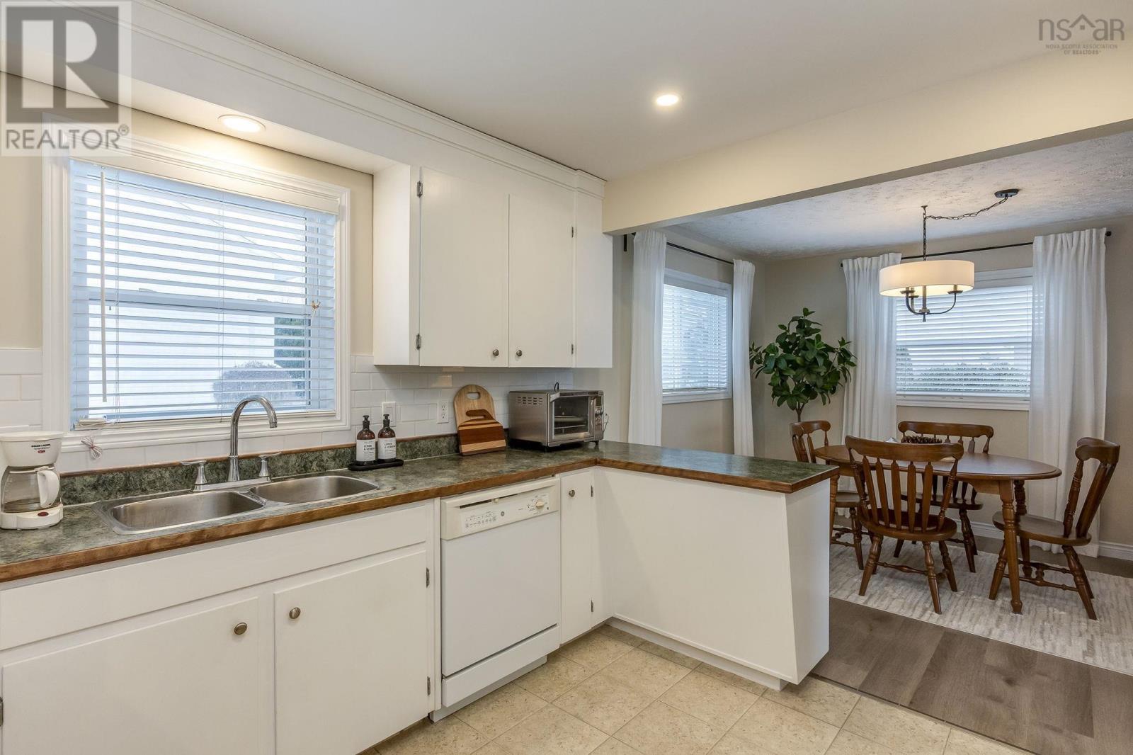 Property 7 of 50 of 89 Apple Tree Lane