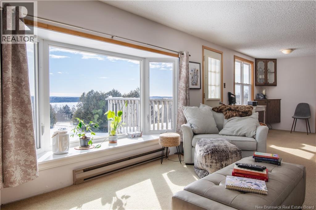 2 MILLER LANE - Image 2