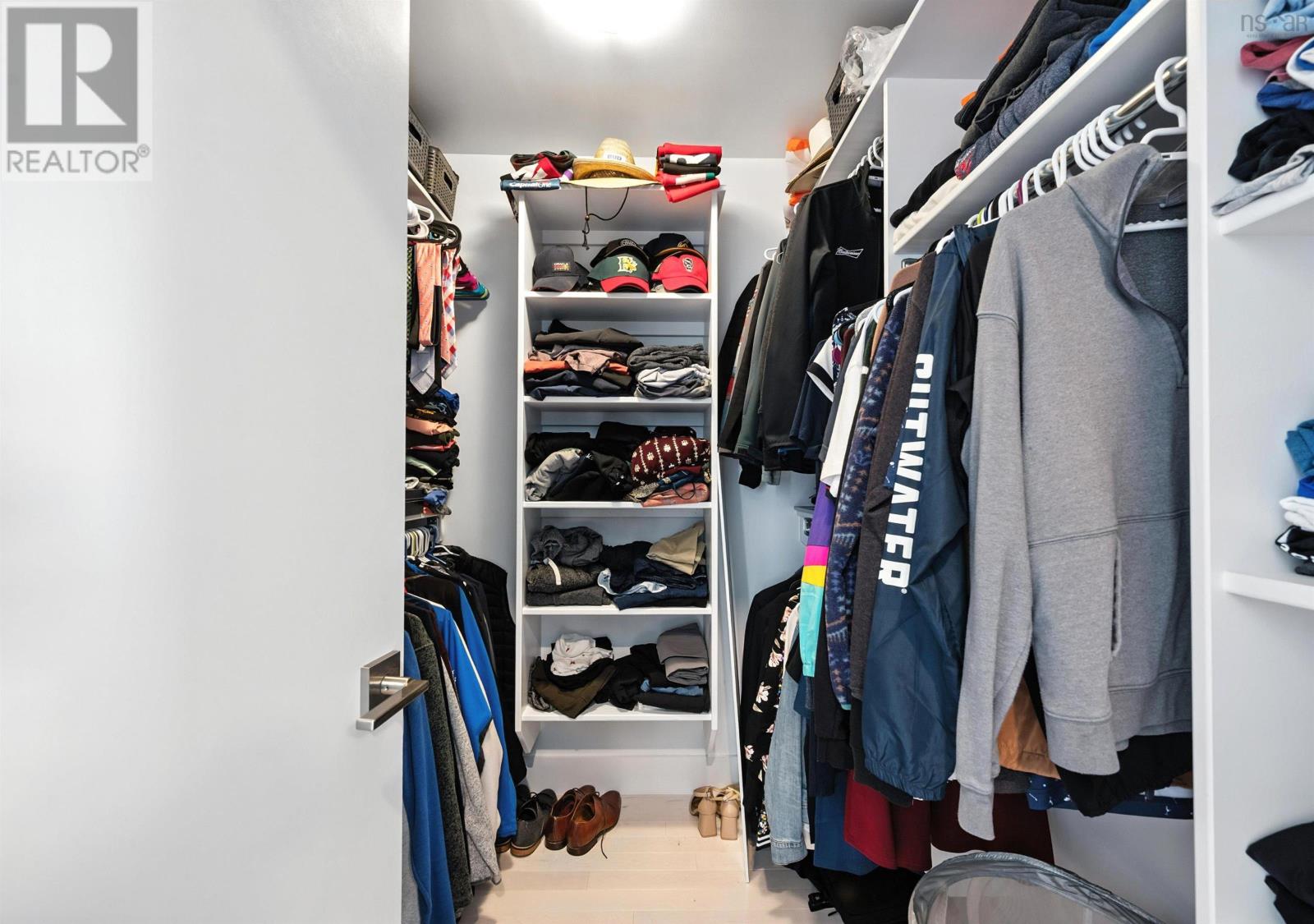 Property 22 of 49 of 32 Travertine Court