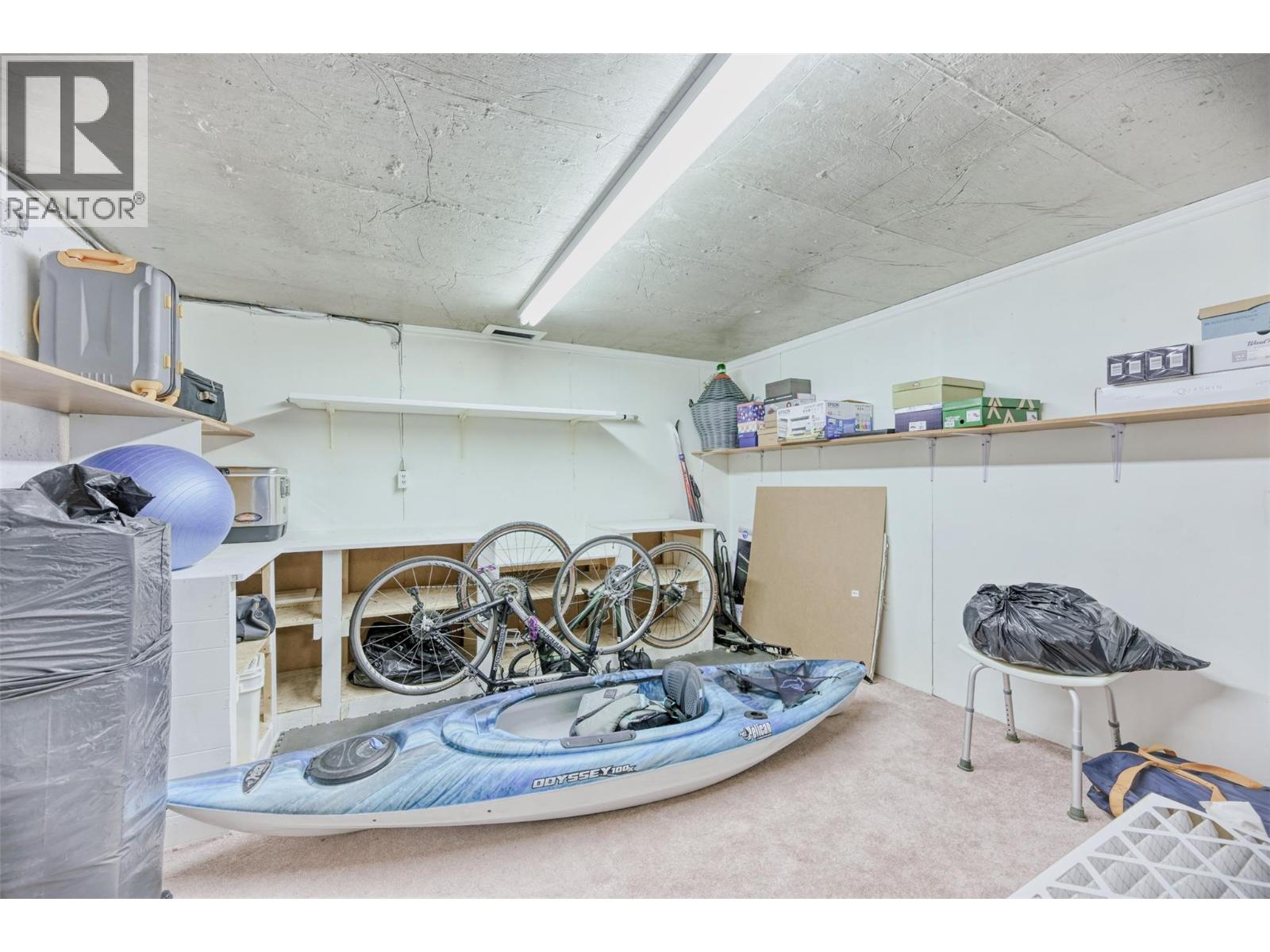 3 Finch Cres. Crescent - 18
