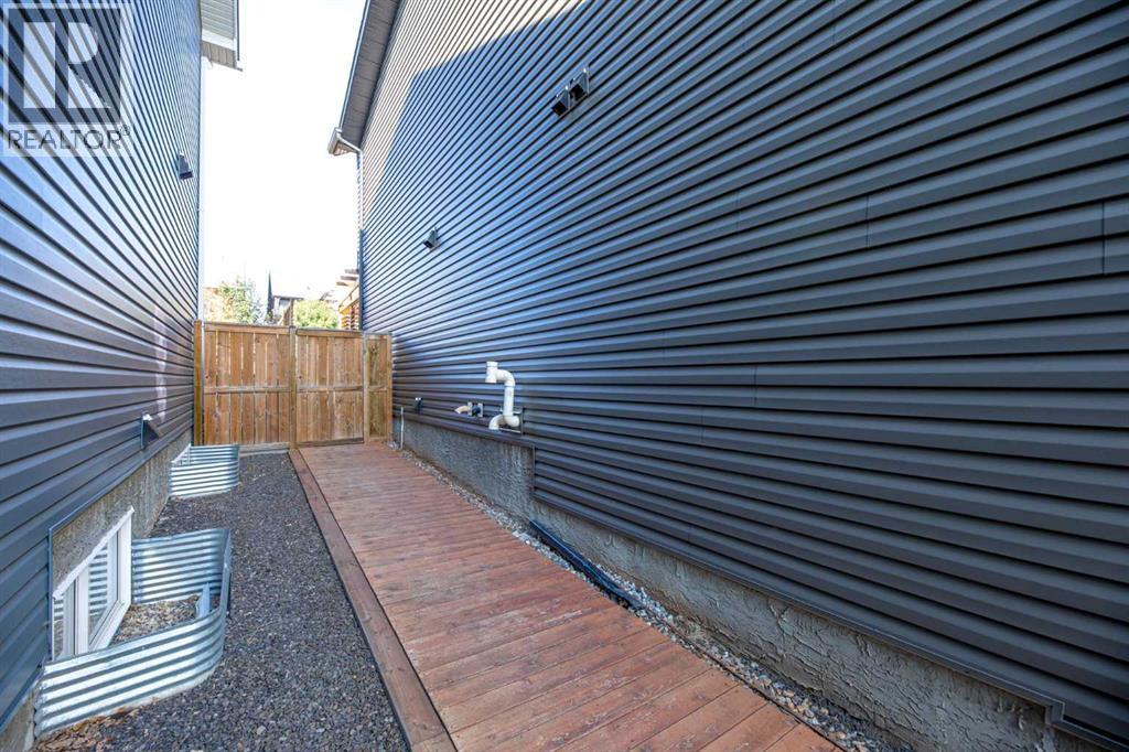 204 Paint Horse Drive, Cochrane