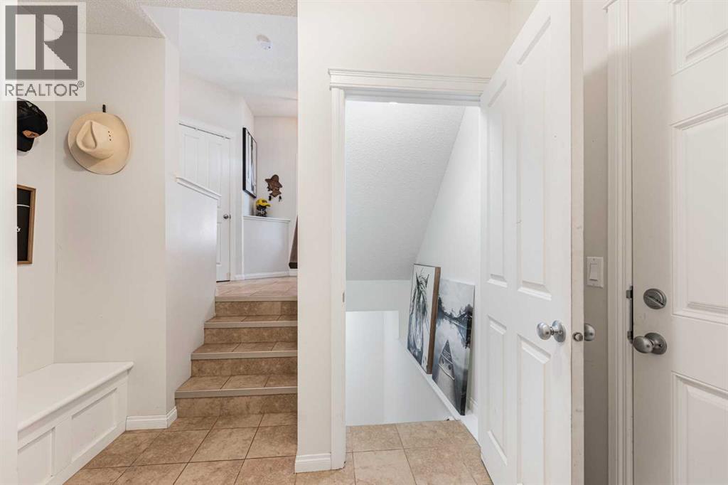 204 Paint Horse Drive, Cochrane