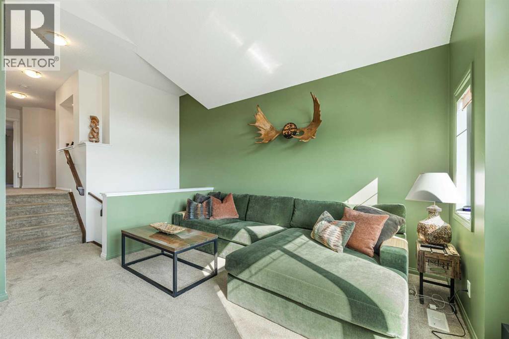 204 Paint Horse Drive, Cochrane