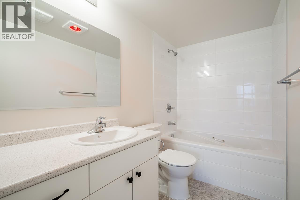 1105 728 PRINCESS STREET, New Westminster