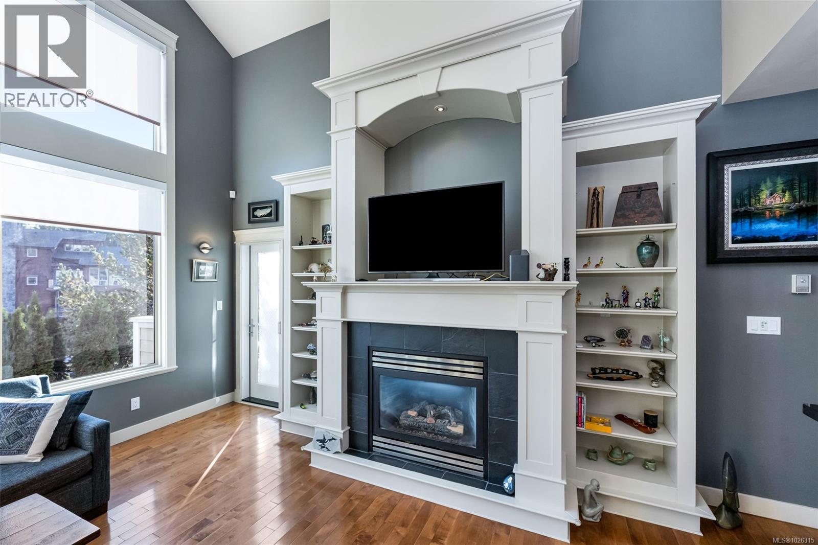 1 630 Brookside Rd, Colwood