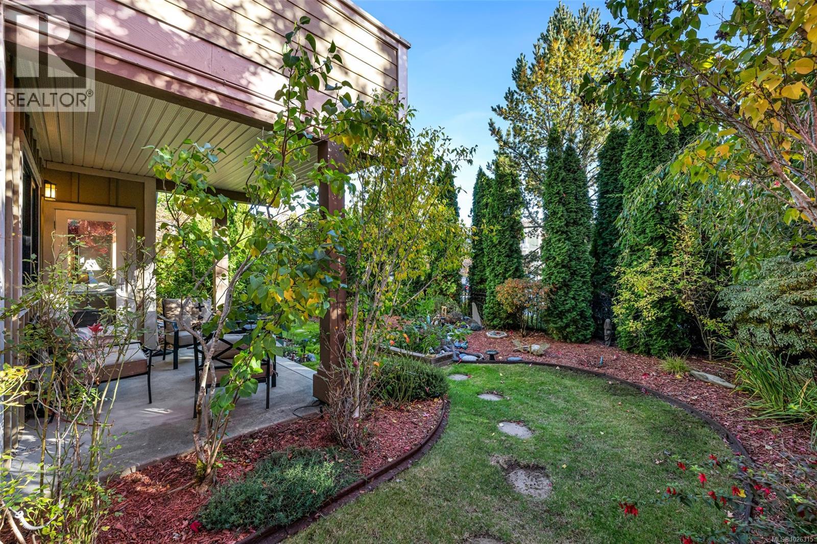 1 630 Brookside Rd, Colwood