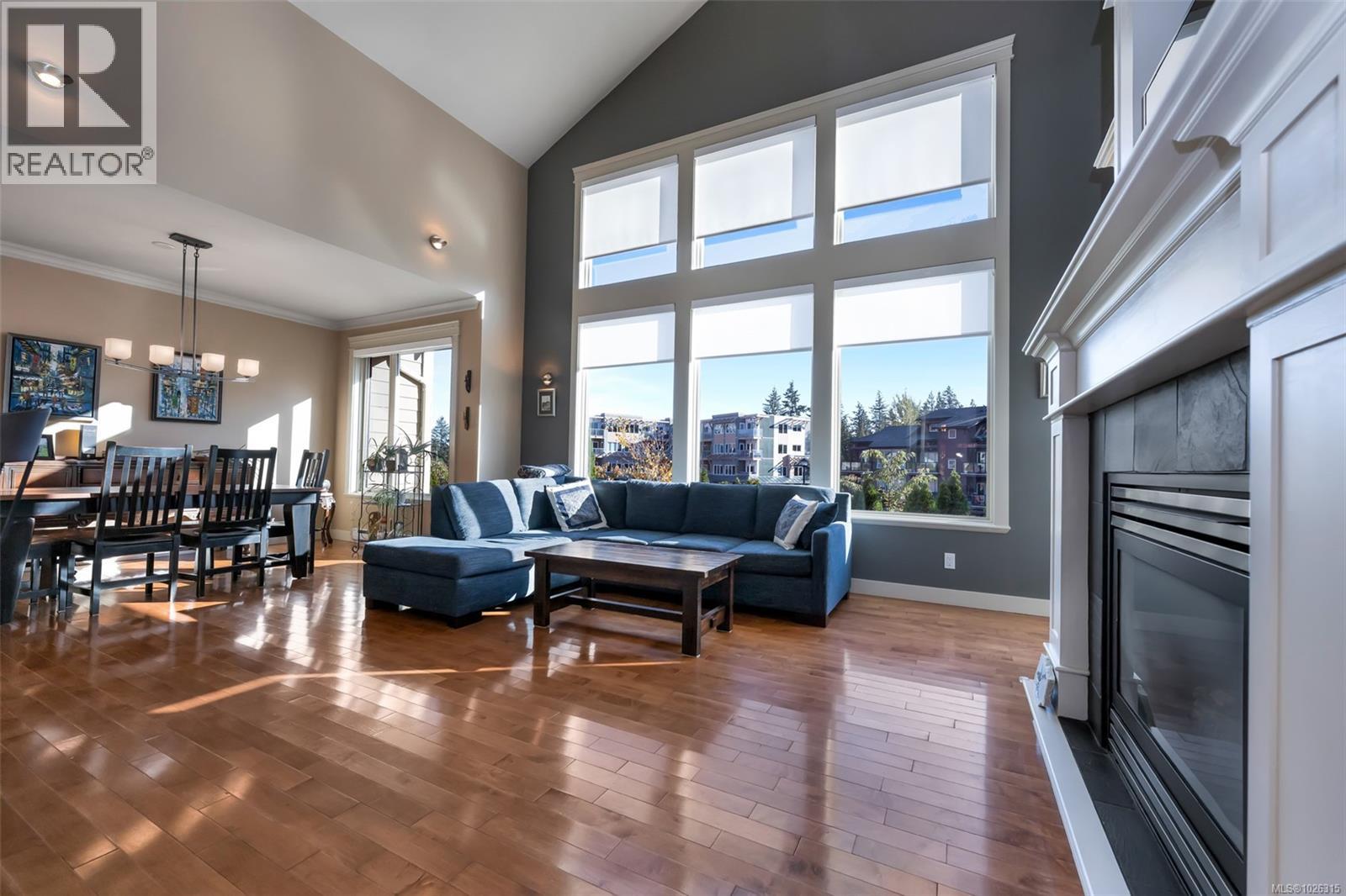 1 630 Brookside Rd, Colwood