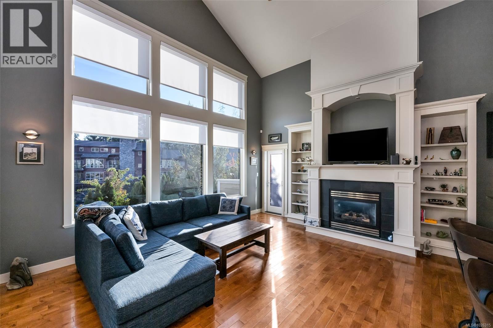 1 630 Brookside Rd, Colwood