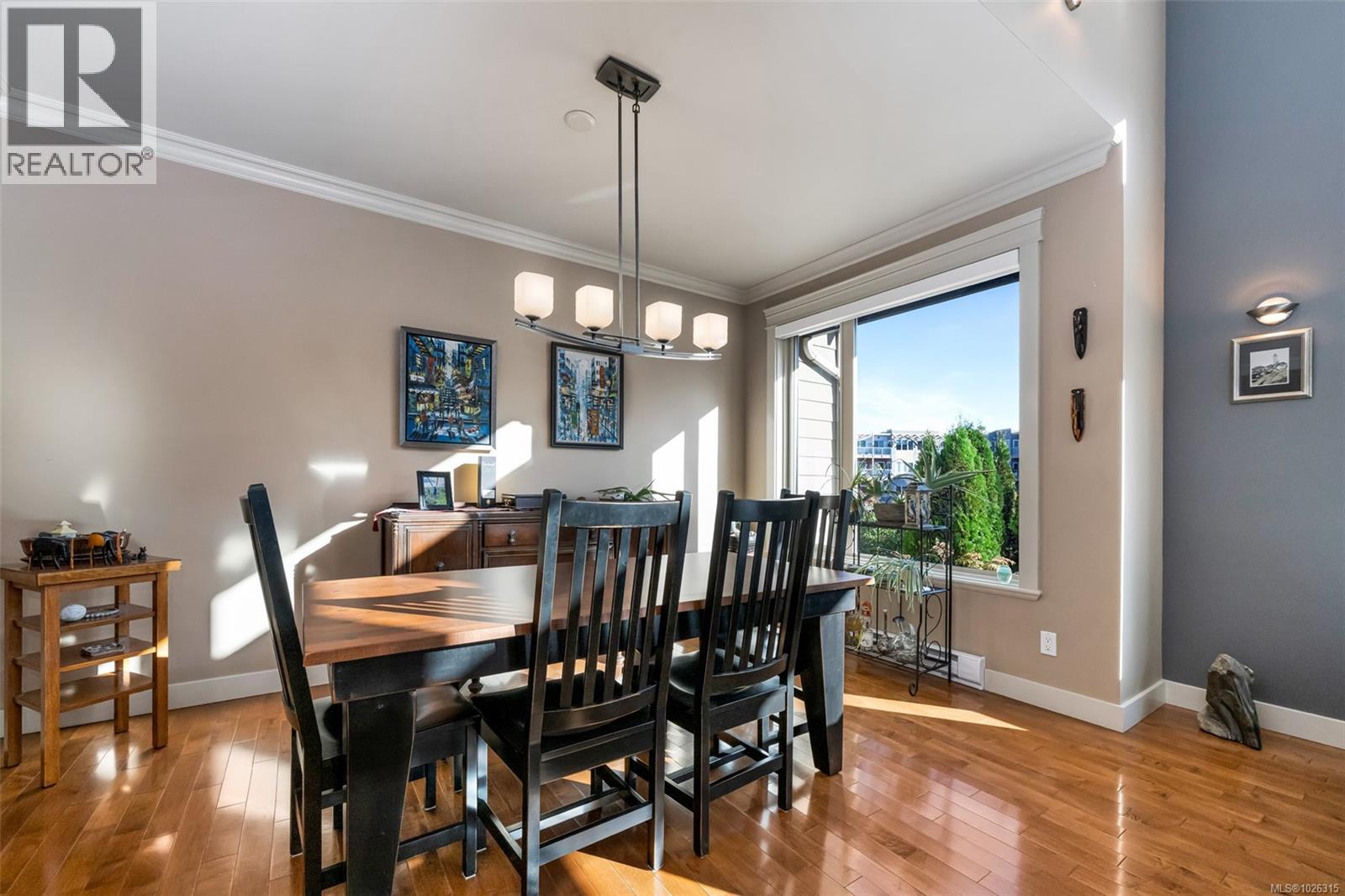 1 630 Brookside Rd, Colwood