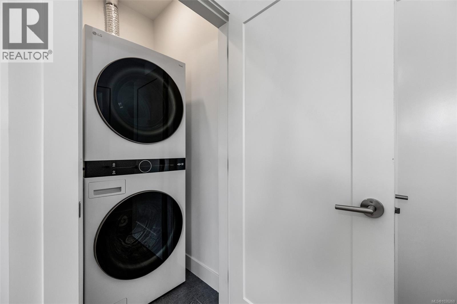  654 Wisteria Ridge, Langford