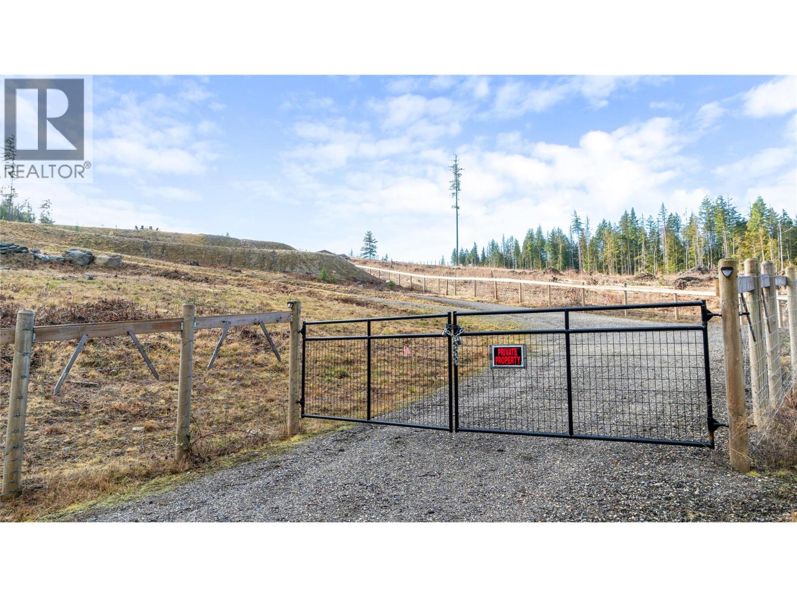  6226 Armstrong Road, Eagle Bay