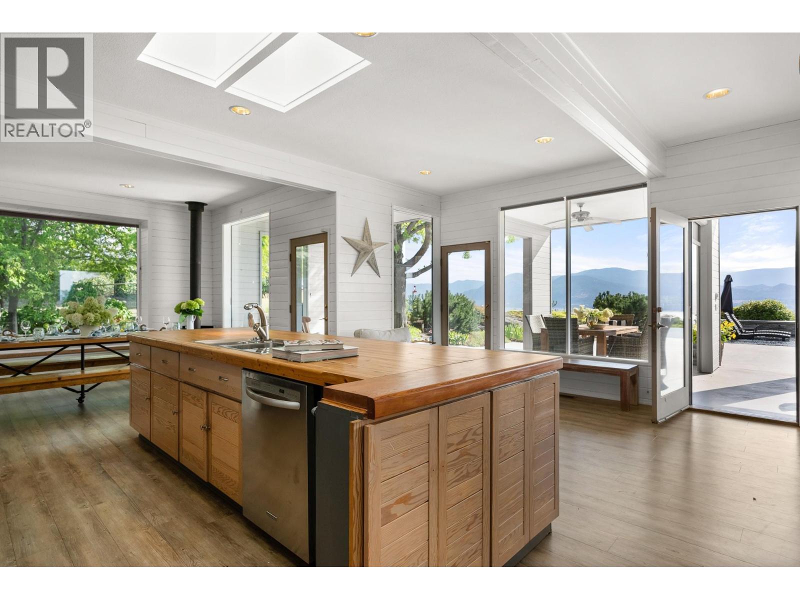 1030 King Drive, Naramata