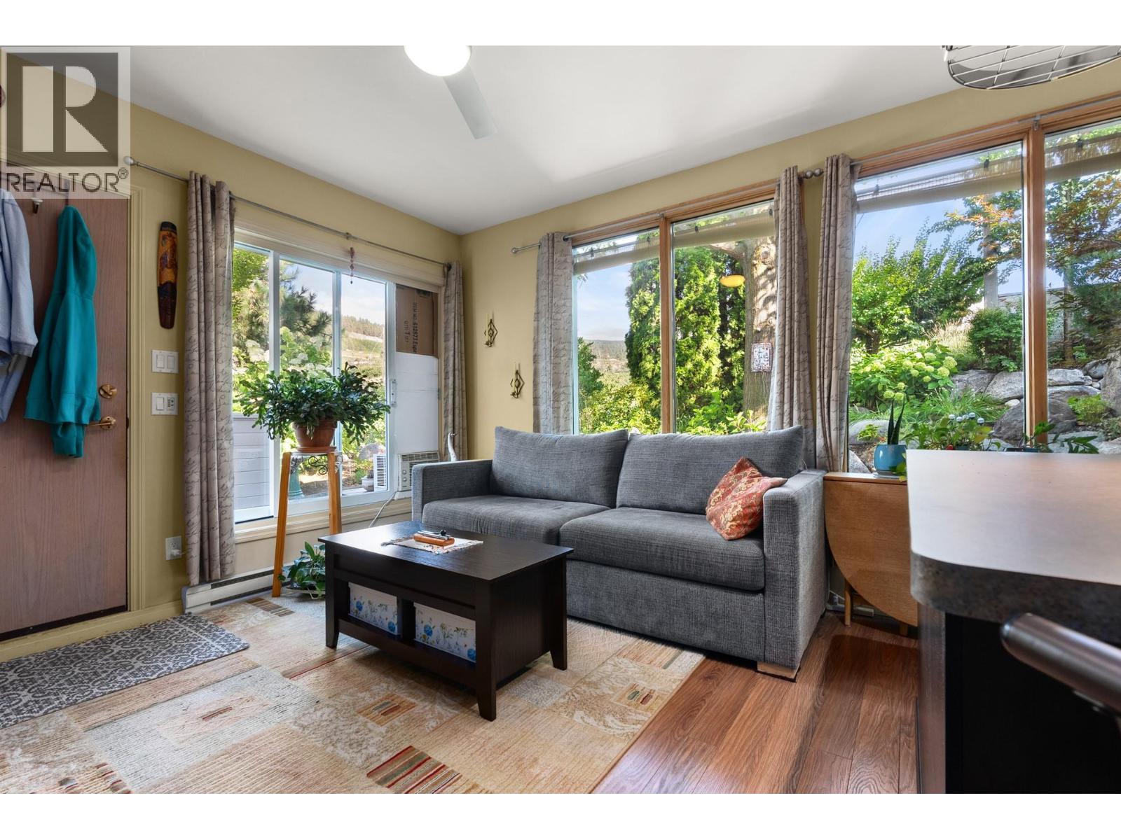 1030 King Drive, Naramata