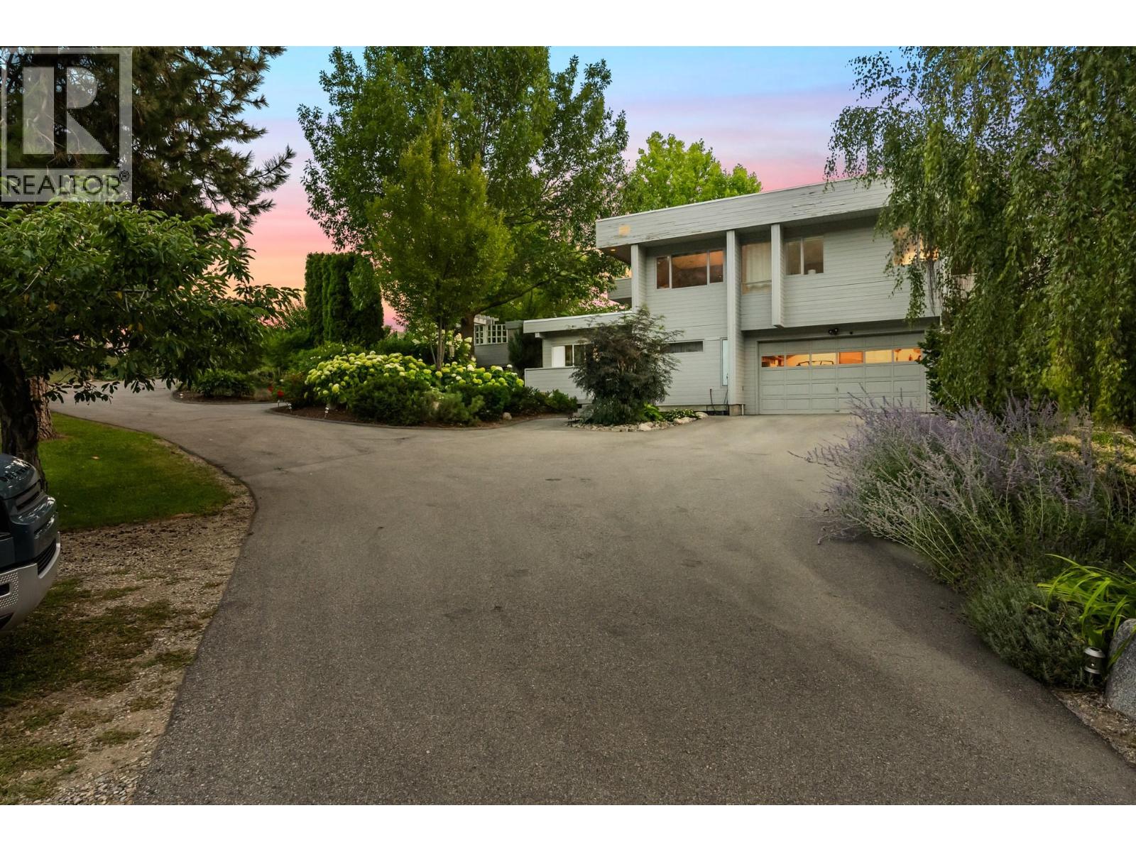 1030 King Drive, Naramata