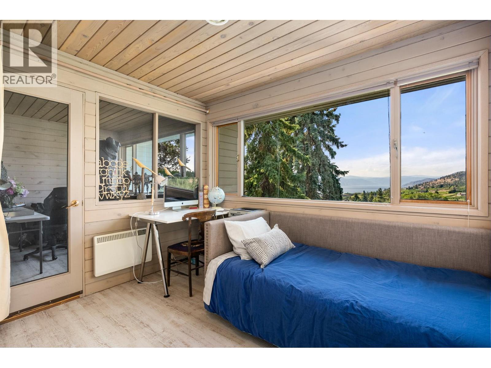 1030 King Drive, Naramata