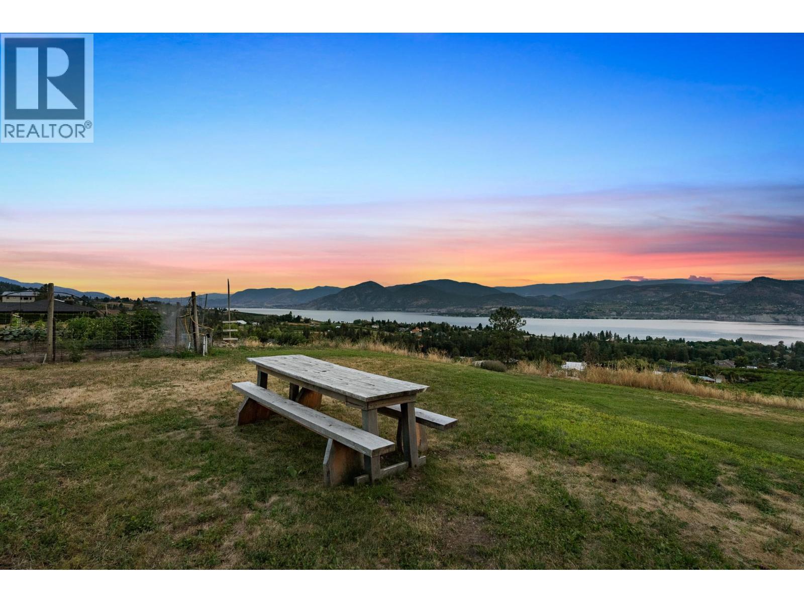 1030 King Drive, Naramata