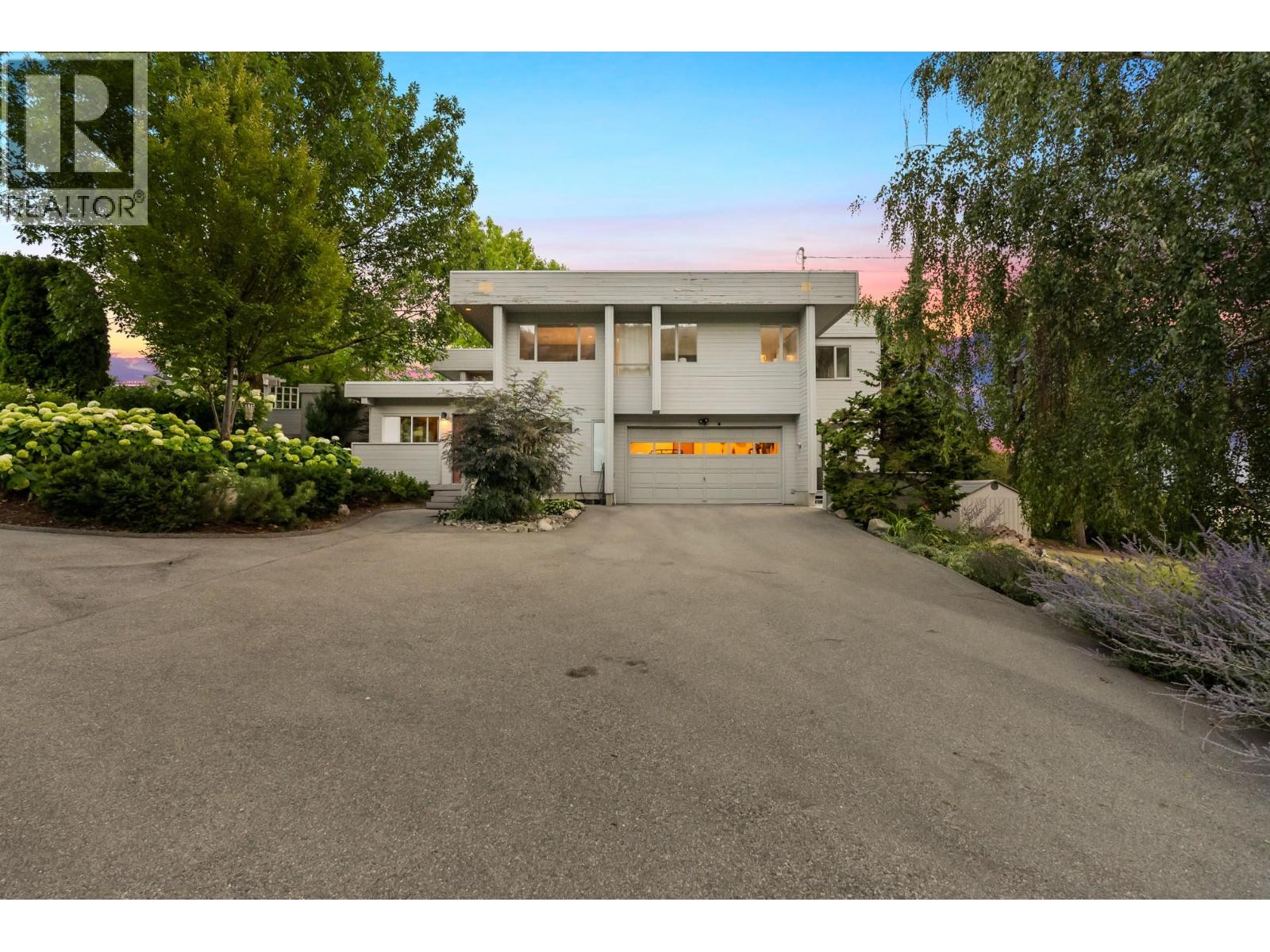 1030 King Drive, Naramata