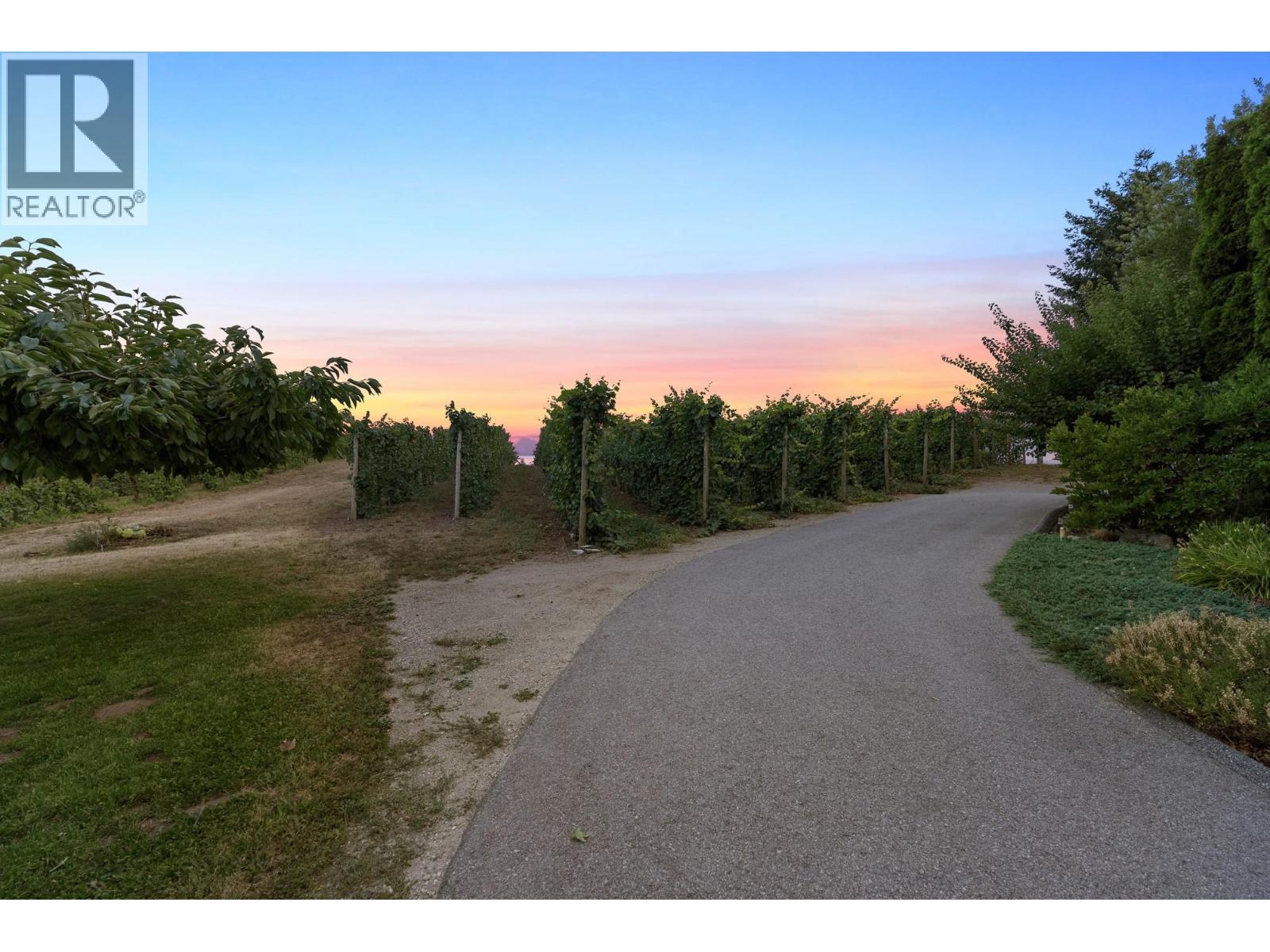 1030 King Drive, Naramata