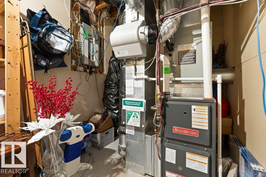 8 OSBORNE CL, St. Albert