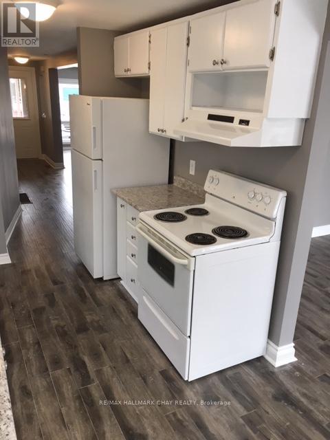 61 CORBETT DRIVE - Photo 5 of 24, Barrie (Grove East), Ontario