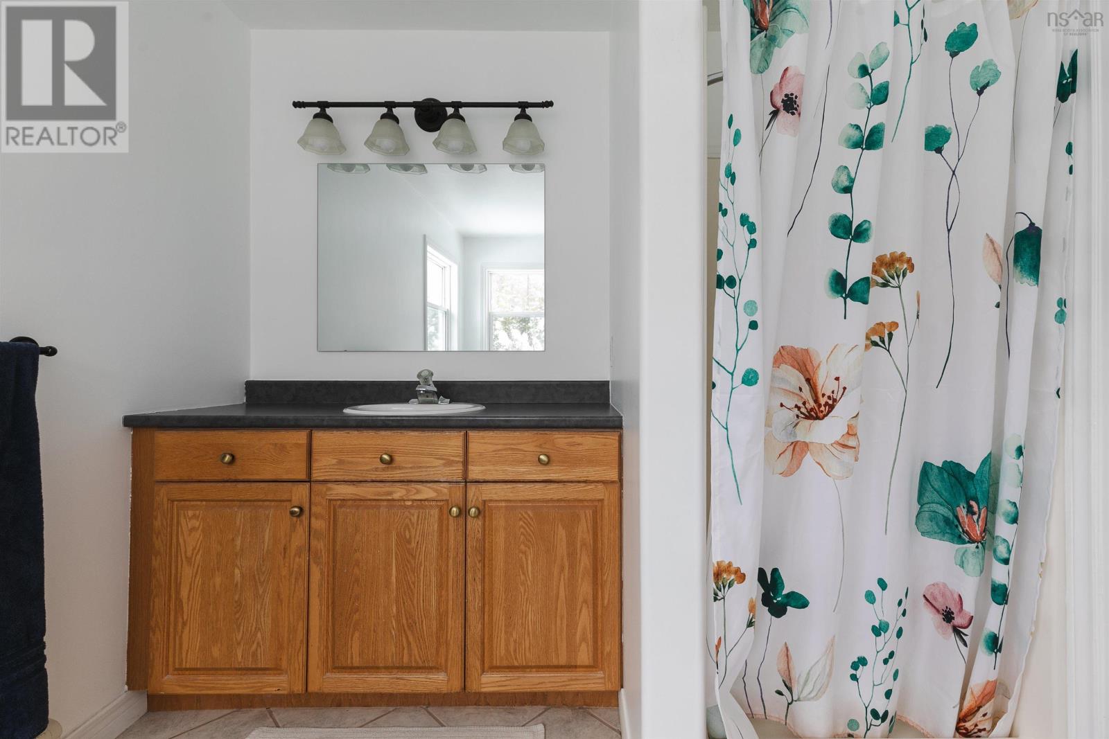 Property 23 of 41 of 252 Gleneagles Drive