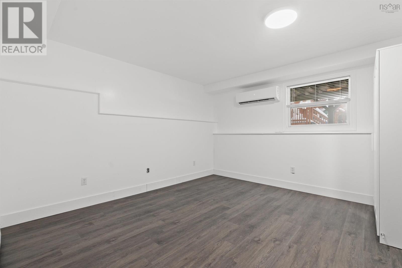 Property 30 of 41 of 252 Gleneagles Drive