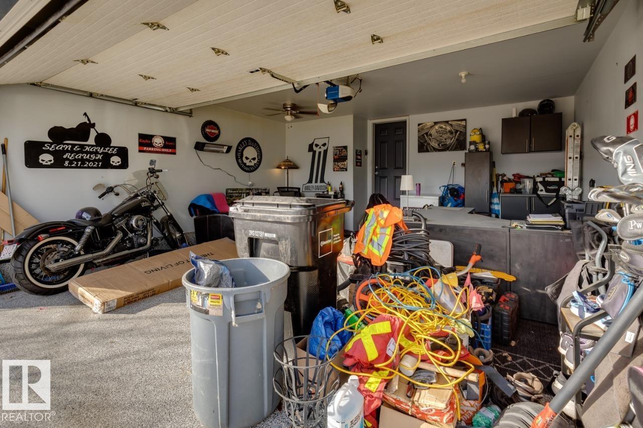 #38 3003 34 AV NW, Edmonton