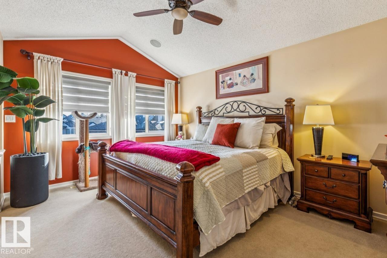 #38 3003 34 AV NW, Edmonton