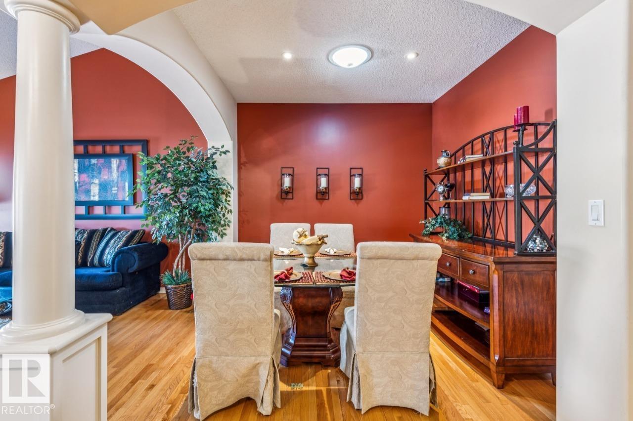 #38 3003 34 AV NW, Edmonton