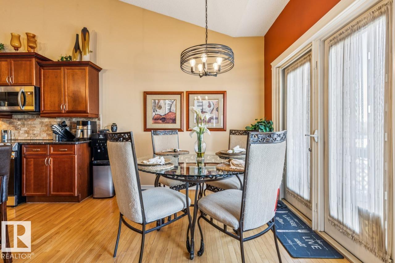 #38 3003 34 AV NW, Edmonton