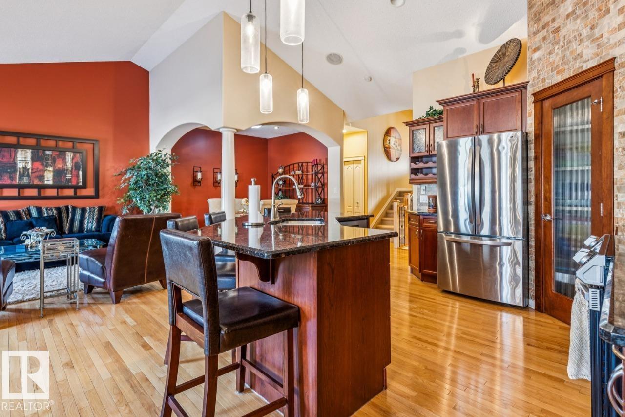 #38 3003 34 AV NW, Edmonton