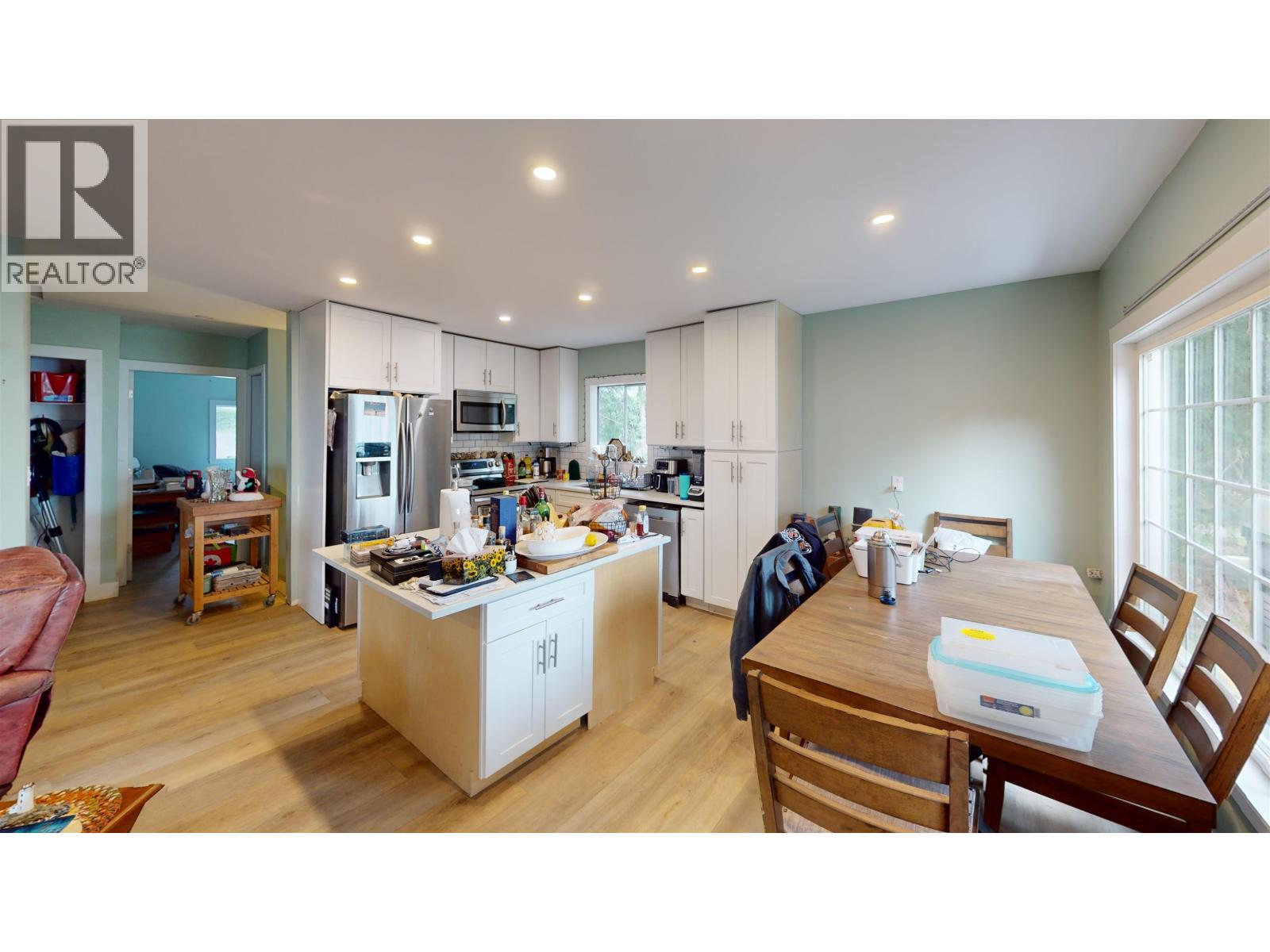 2405 MILLINER ROAD, Roberts Creek