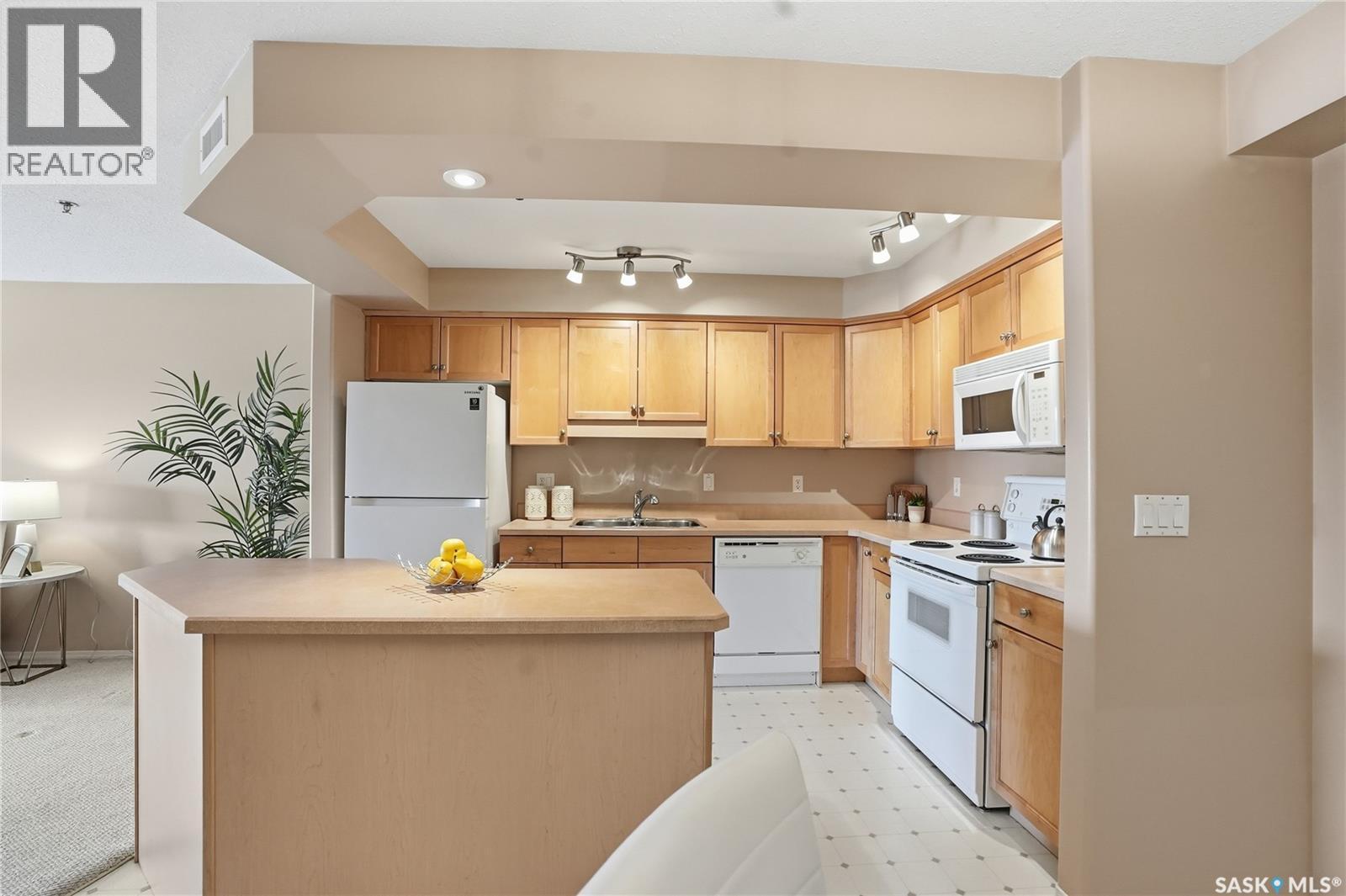 #102 2213 Adelaide STREET E - 11