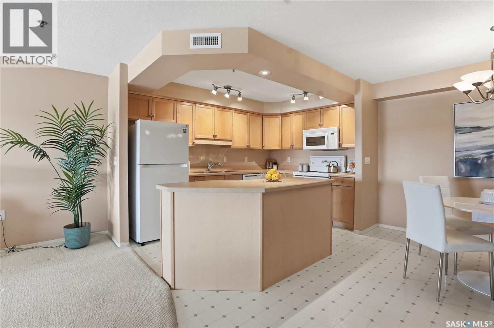 #102 2213 Adelaide STREET E - 12