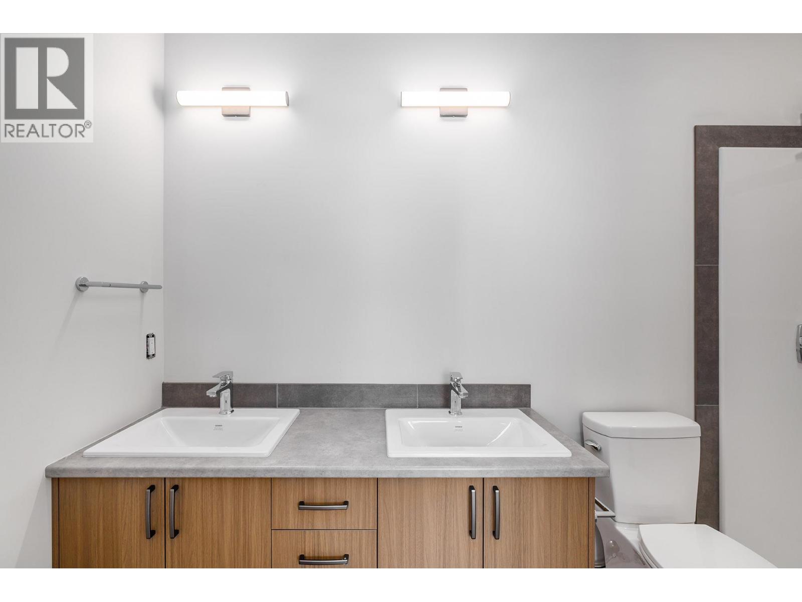 3425 Hilltown Drive Unit# 2, Kelowna