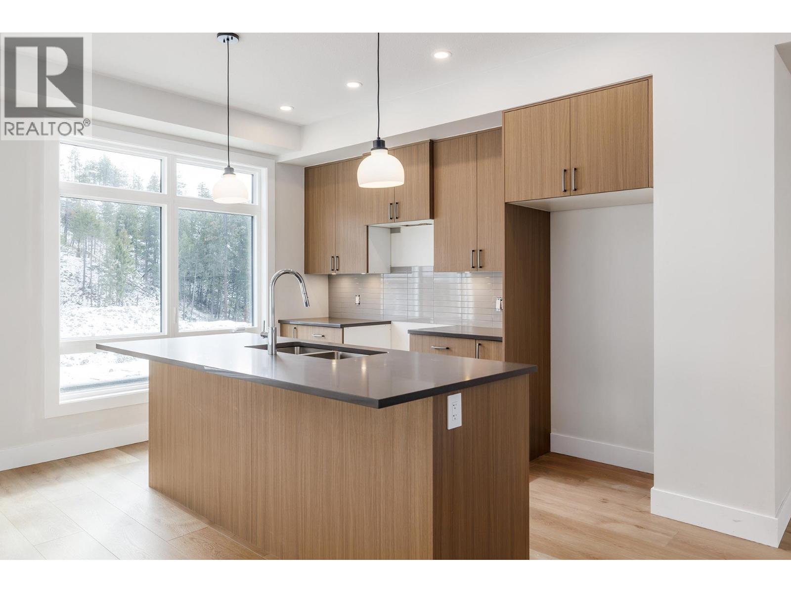 3425 Hilltown Drive Unit# 2, Kelowna