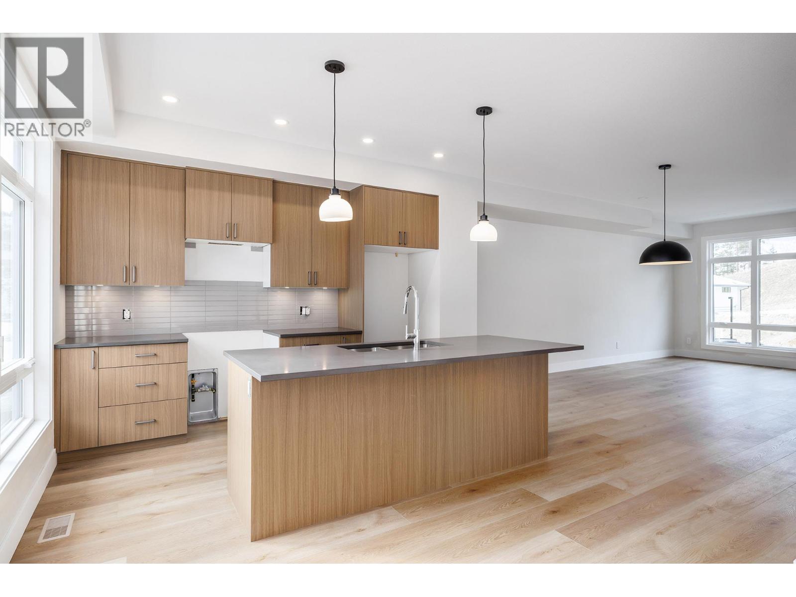 3425 Hilltown Drive Unit# 2, Kelowna