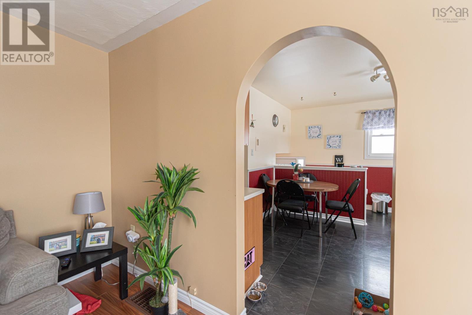 9 Terrace Avenue - Photo 4 of 44, Stellarton, Nova Scotia