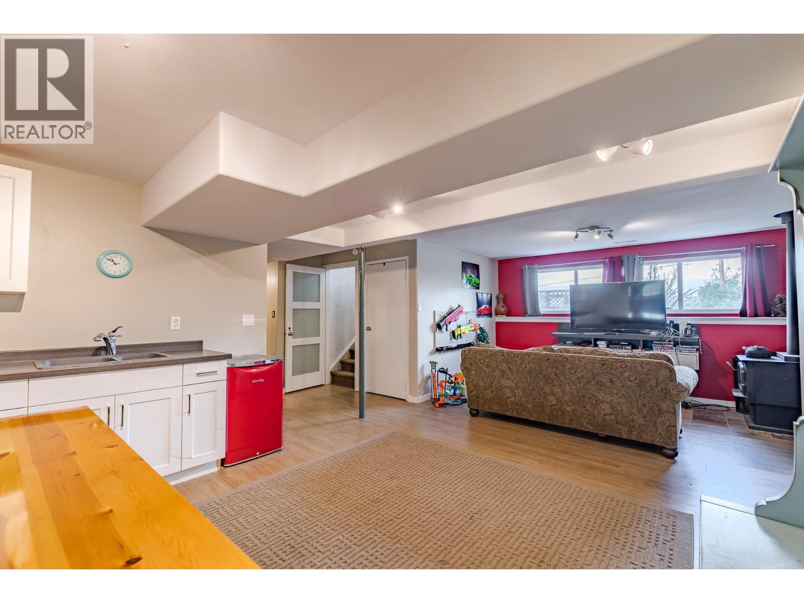  12620 Reynolds Avenue, Summerland