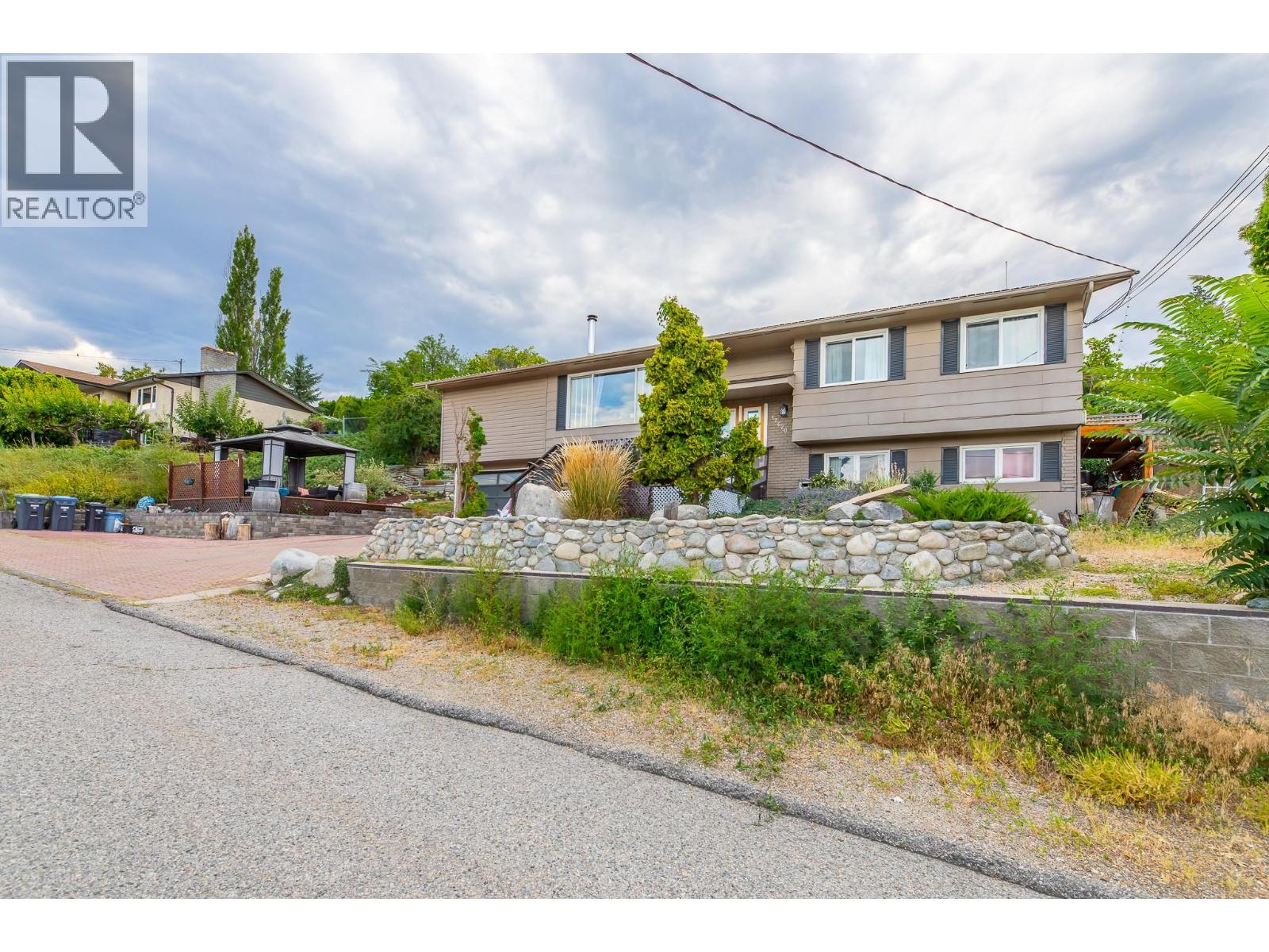  12620 Reynolds Avenue, Summerland