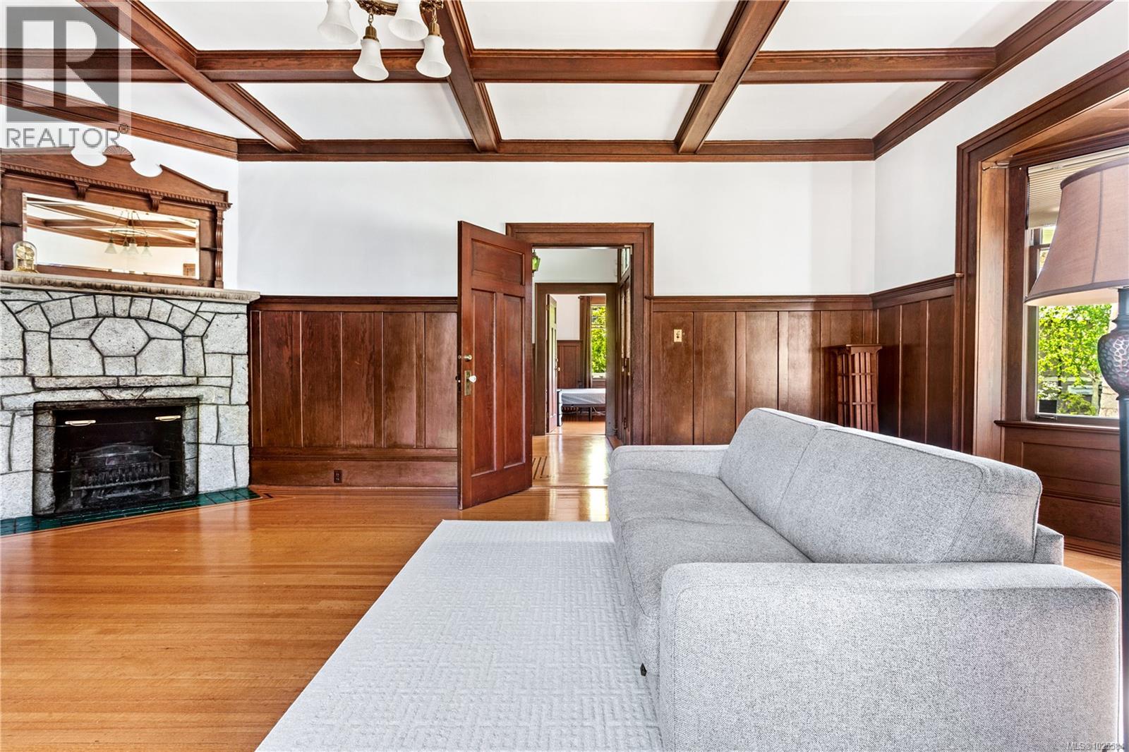  4423 Tyndall Avenue, Saanich