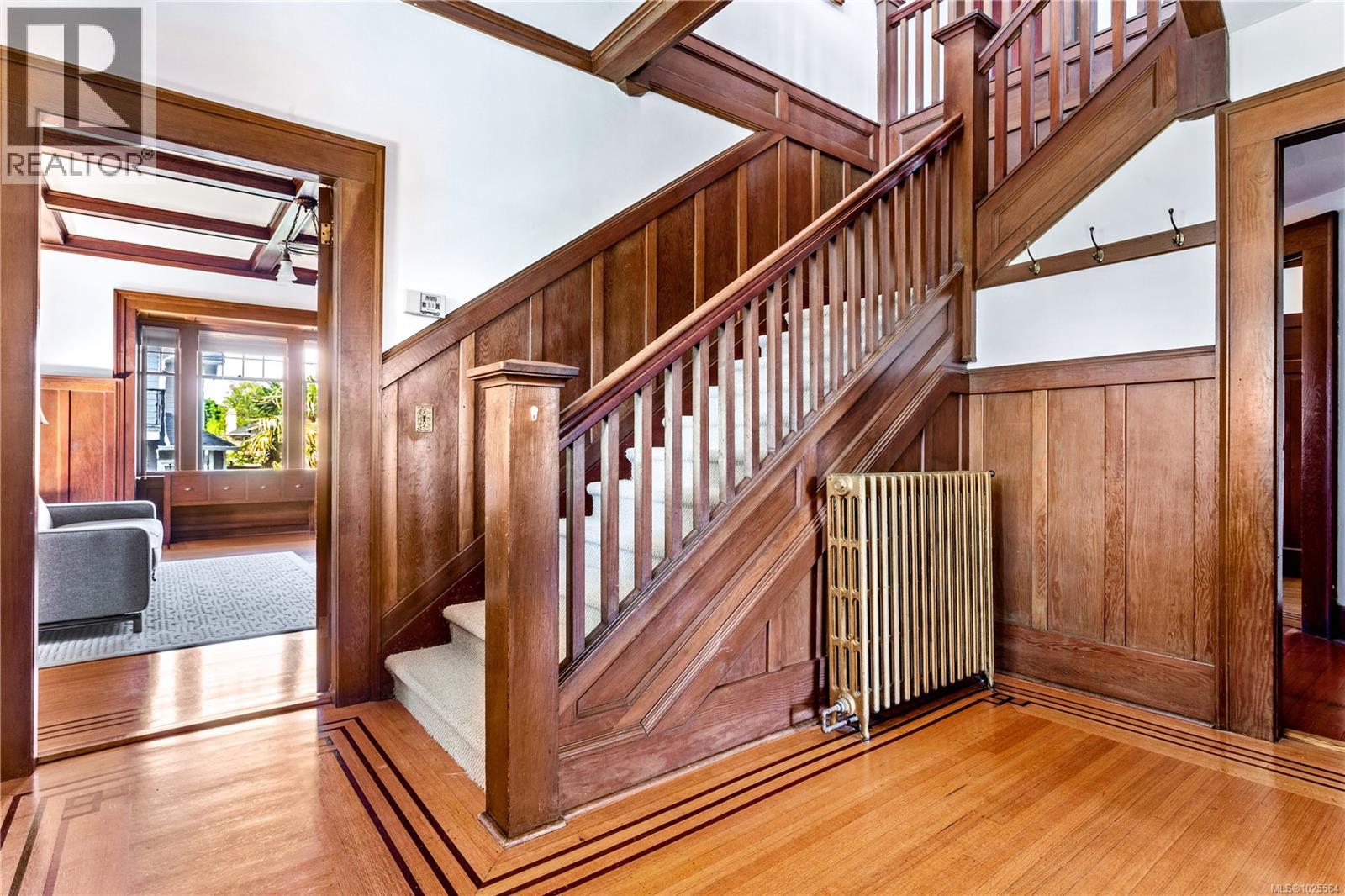  4423 Tyndall Avenue, Saanich