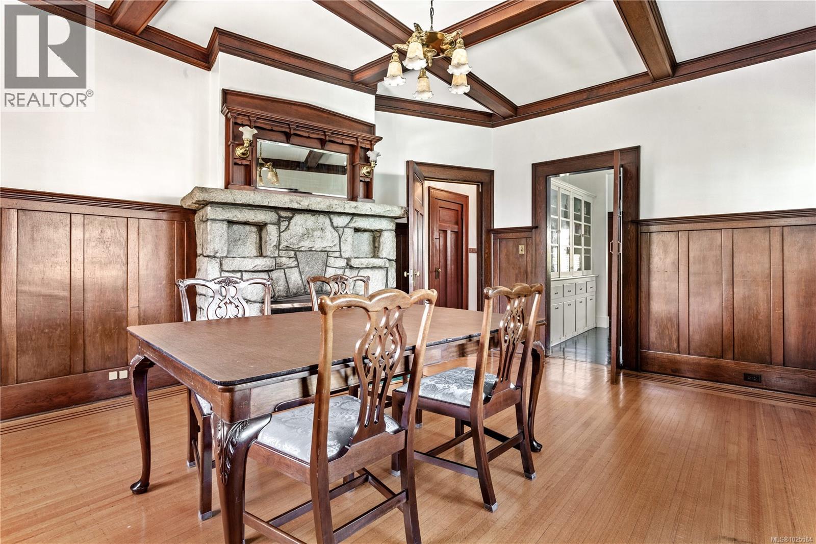  4423 Tyndall Avenue, Saanich