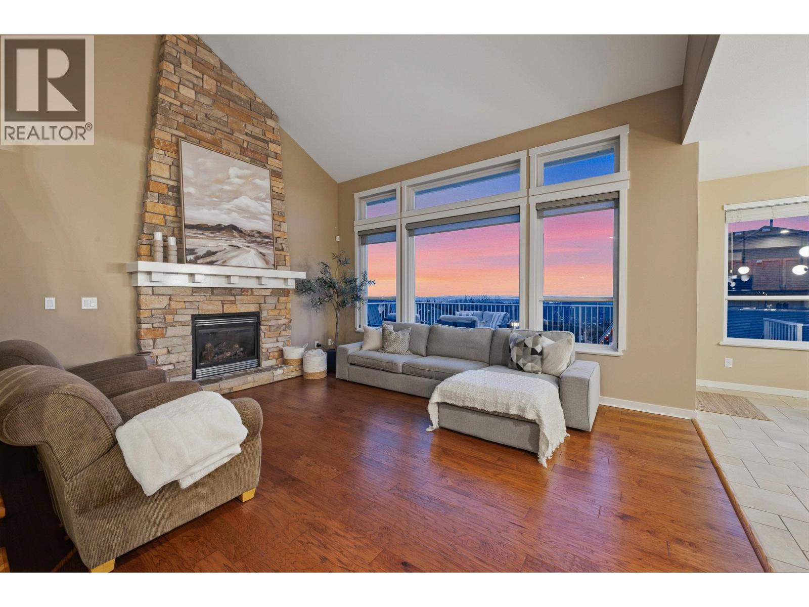 4 HICKORY DRIVE, Port Moody