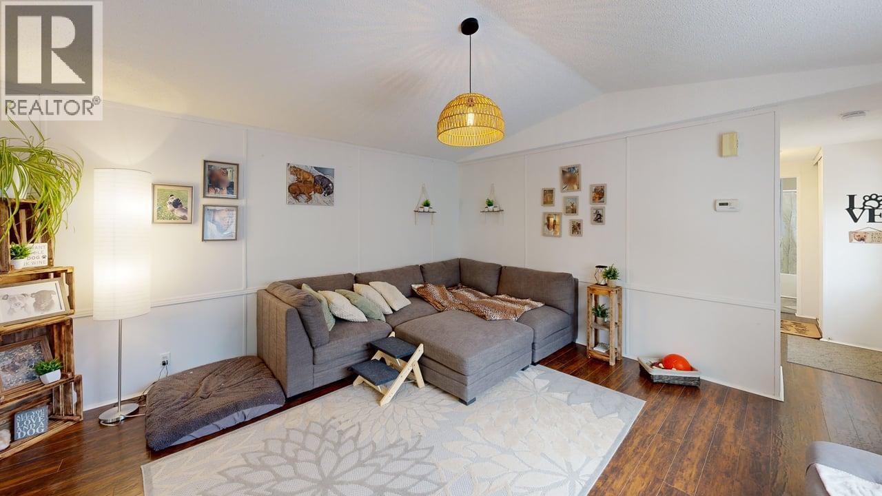 686 Almberg Road Unit# #44 - Photo 4 of 19, Golden, British Columbia