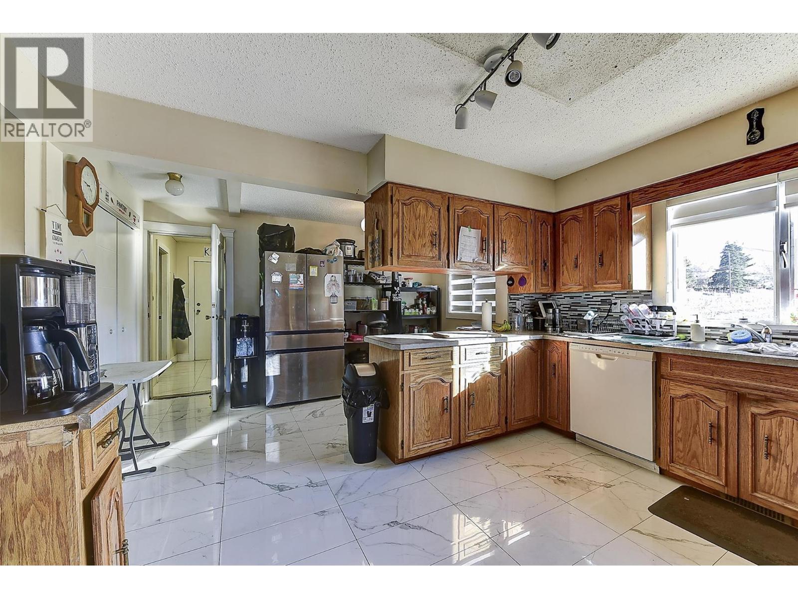 9810 Venables Drive - 22